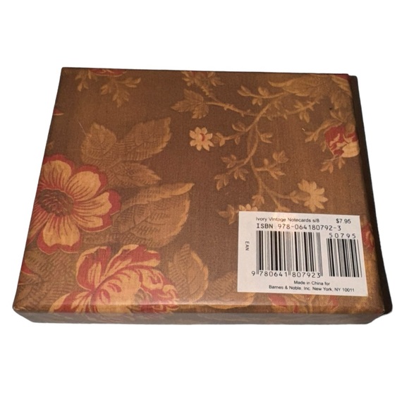Barnes & Noble Ivory Vintage Notecards & Envelopes Set of 8 - Picture 4 of 9